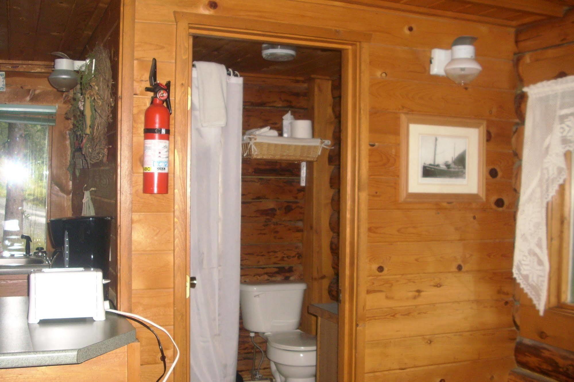 Box Canyon Cabins ซูเวิร์ด ภายนอก รูปภาพ